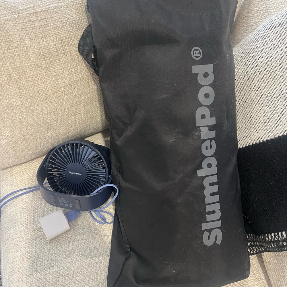 Slumber pod and fan - like new